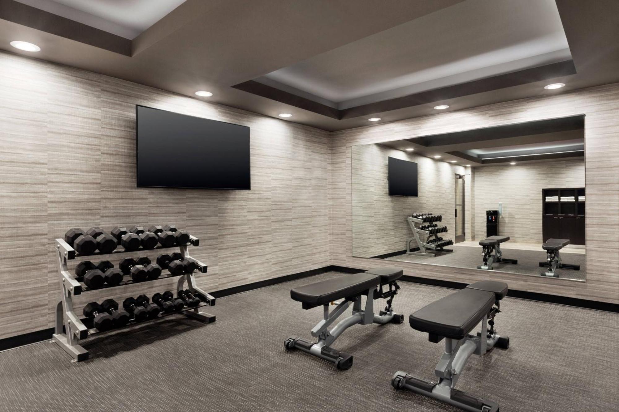 Courtyard By Marriott Tulsa Central Extérieur photo