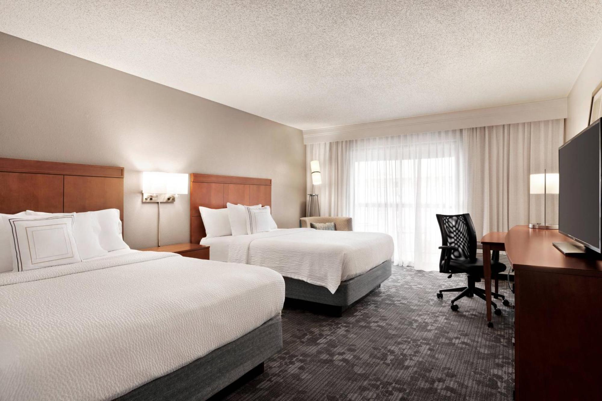 Courtyard By Marriott Tulsa Central Extérieur photo